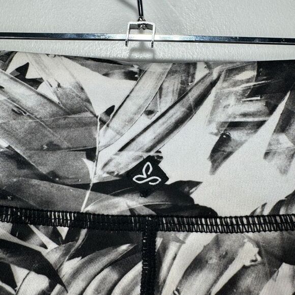 Prana Cropped Leggings Women Small White Back Floral Stretch Wicking Made in USA - Picture 3 of 7